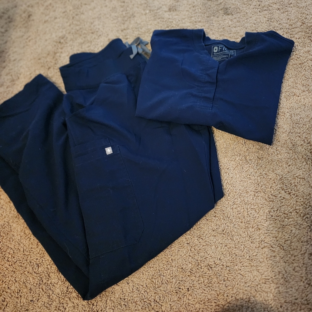 Figs scrubs
